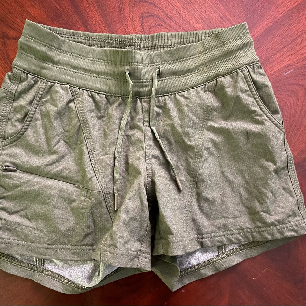 North Face Aphrodite women’s shorts